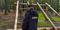 Вандалы украли гамак и сломали горку на тропе в Забайкалье - ИА Байкал-Daily