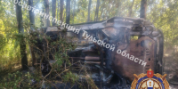 Под Тулой женщина на Volvo улетела в кювет. Машина загорелась после ДТП - ИА Тульская пресса.Ru