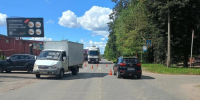 Два автомобиля наехали на 65-летнюю пенсионерку в Глазове - Комсомольская Правда