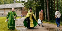 Молебен и мастер-класс по колокольному звону: В музее «Малые Корелы» отметили день святого Макария Унженского - Архангельская епархия