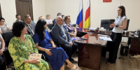 В рамках проекта «Коллективное информирование» председатель ТИК Правобережной части г. Владикавказа Альдона Багаева встретилась с коллективом министерства - Министерство по национальной политике и внешним связям