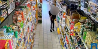В Ипатовском округе мужчина совершил дерзкую кражу коньяка из магазина - Телеканал СвоёТВ