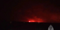 Пожарные больше 18 часов сдерживали масштабный пожар в Ясненском округе - YasVesti.Ru