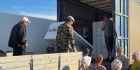 Жителям Октябрьского, пострадавшим от паводка, передали холодильники и плиты - Комсомольская Правда