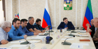 Корголи Корголиев провел аппаратное совещание в Администрации Хасавюрта - Администрация МО г. Хасавюрт