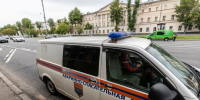 В Новосибирске спасатели вскрыли дверь квартиры, где осталась девочка с РАС - КП-Новосибирск