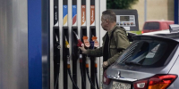 Новак призвал АЗС давать информацию о классе бензина в понятной форме - M24.Ru