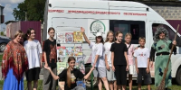 В Новосадовый приехал мобильный библиотечный комплекс. - Администрация Белгородского района