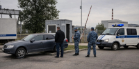 В Кирове мужчина без прав и документов на машине заехал на охраняемую территорию - Newsler.Ru
