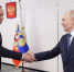 Завершая поездку в Новосибирскую область, Президент России Владимир Путин заслушал доклад Губернатора Андрея Травникова о социально-экономической ситуации в регионе - Правительство Новосибирской области