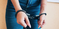 «Секрет» в прическе: в Волгодонске задержана женщина с наркотиком в волосах - Bloknot-Volgodonsk.Ru