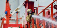 Огонь на борту и разлив нефтепродуктов: 2 этап пожарно-тактических учений - ГУ МЧС Мурманской области