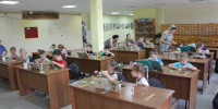 Нить, связующая поколения: знакомим школьников с нанайским костюмом - Городская Централизованная Библиотека
