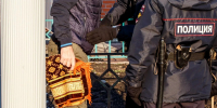 В Челябинске задержан мигрант за хулиганство и нелегальную торговлю - Полит74