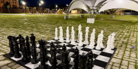 ♟️ Гигантские шахматы в Выксе: как прошел турнир ко Дню физкультурника - Выкса.РФ