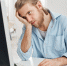 Фото: https://www.magnific.com/free-photo/frustrated-tired-bearded-caucasian-employee-touching-his-head-feeling-absolutely-exhausted-because-overwork-calculating-accounts-sitting-front-computer-screen-deadline-overwork_9029115 - Алтайская правда