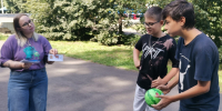 «В здоровом теле – здоровый дух»: спортивная физкультминутка в Комсомольском парке (6+) - Информационно-библиотечная система