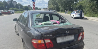 Смял багажник и пробил заднее стекло: Электровелосипед протаранил в Рязани Nissan Almera - Комсомольская Правда
