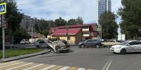 Собаку вытащили из перевернувшейся машины в Томске - ГТРК Томск