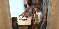 «Семья — это взаимопомощь, взаимопонимание, поддержка друг друга»: история семьи Загвоздкиных из Петропавловки - gtrkamur.ru - ГТРК Амур