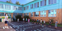 Футболист "Грани" Илья Чуканов провёл зарядку для воспитанников детского сада №37 "Теремок" - Администрация г. Гусь-Хрустальный