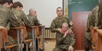 В Пензе юнармейцы учились стрелять и накладывать жгут на шею - Пензенская Правда