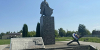 В Барятинском округе проводится реконструкции сквера «Дегонских комсомольцев» - Законодательное Собрание