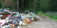 Кладбище в Пасегово утопает в мусоре - Kirov.Online
