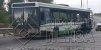 В сети появилось видео с полностью выгоревшим автобусом из Заречного - Stolica58.Ru