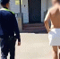 Пьяный и в одном полотенце: полиция Пласта поймала полуголого угонщика - КП Челябинск
