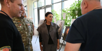 Выставка фронтовых этюдов «Герои нашего времени» - Газета Приозерские ведомости