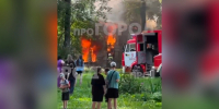 В Кирове спасатели вынесли двух человек из горящего дома на Гороховском переулке - ProGorod.Ru