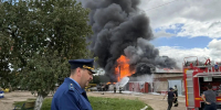 Огромный пожар под Калугой: загорелись бензовозы и склад - Ракурс 32