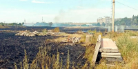 В двух шагах от «Спутника». Орским пожарным снова пришлось тушить степь - Орская хроника