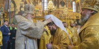 Патриарх Кирилл возводит в сан митрополита Игнатия / ФОТО С ОФИЦИАЛЬНОГО САЙТА МОСКОВСКОГО ПАТРИАРХАТА. - Газета Авангард