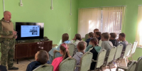 Уроки мужества от героев СВО прошли в детском лагере Псковской области - ГТРК Псков