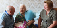 Ветеран из Сланцев Мария Павлова отметила 95‑й день рождения - ЛенТВ24