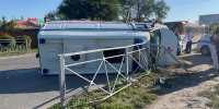 В Омске перевернулся автомобиль скорой помощи - 12 канал