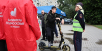 Сотрудница УМВД России по г.о. Домодедово провела акцию «С СИМ безопасно колесим!» - Администрация г. Домодедово