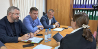Медицинское обслуживание, состояние дорог и уличное освещение стали главными темами приема граждан в Вельске - Пресс-центр Правительства