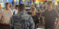Железногорские полицейские провели день с ребятами в лагере «Олимпиец» - Газета Железногорские новости