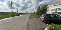 В пригороде  Саранска юноша и девушка на питбайке столкнулись с "Ладой Грантой" - Вестник Мордовии