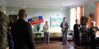В Куркинском районе рассказали о работе пункта плетения маскировочных сетей «Пчелка» - Единая Россия