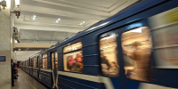 Два зацепера запрыгнули на поезд метро в Нижнем Новгороде - фото 1 - vGorodeN.Ru