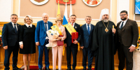 Олег Николаев поздравил Почетных граждан города Чебоксары, которыми в этом году стали сразу два представителя здравоохранения - Министерство здравоохранения
