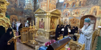 В ПРАЗДНИК СМОЛЕНСКОЙ ИКОНЫ БОЖИЕЙ МАТЕРИ МИТРОПОЛИТ КИРИЛЛ СОВЕРШИЛ ЛИТУРГИЮ В ВВЕДЕНСКОМ ТОЛГСКОМ МОНАСТЫРЕ ГОРОДА ЯРОСЛАВЛЯ - Ярославская епархия
