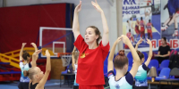 Амурские гимнастки готовятся к сезону с титулованными чемпионками - gtrkamur.ru - ГТРК Амур