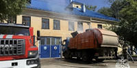 В Ангарске водитель мусоровоза привез загоревшийся мусор прямо к пожарным - GazetaHot.Ru