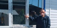 В Черногорске взломщик залез в чужой дом, чтоб украсть ювелирку, чемодан и 19 бутылок алкоголя - Агентство Информационных Сообщений