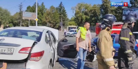 В Омске серьезная авария в районе Старозагородной рощи преградила сразу несколько полос движения - ГТРК Иртыш